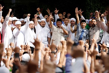 The Rise of Populist Islam in Indonesia